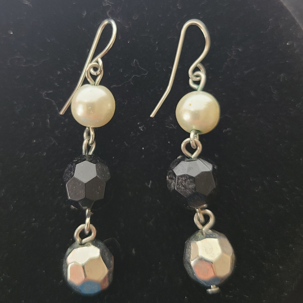 Drop earrings